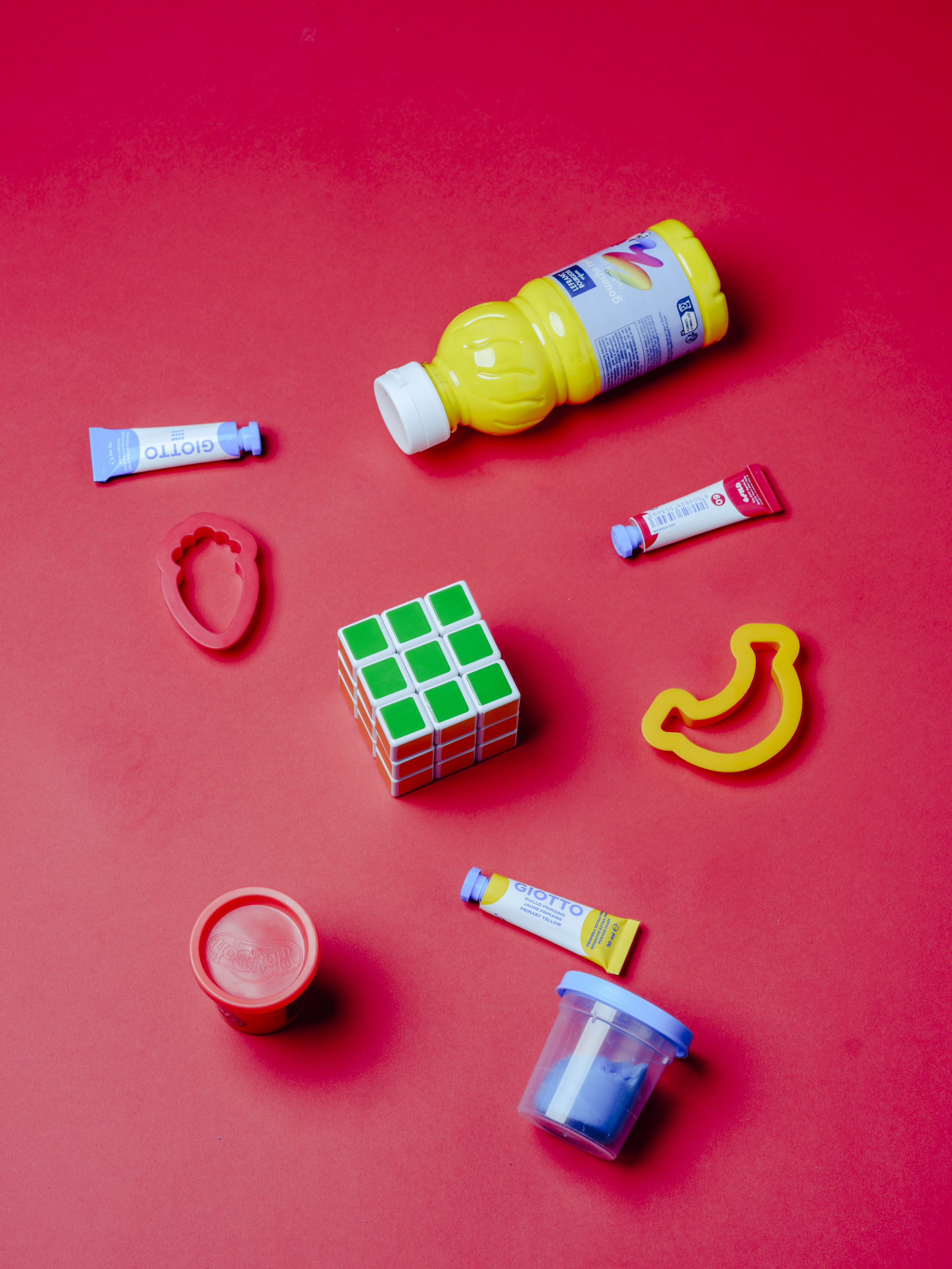 fond rouge, peinture, jeux