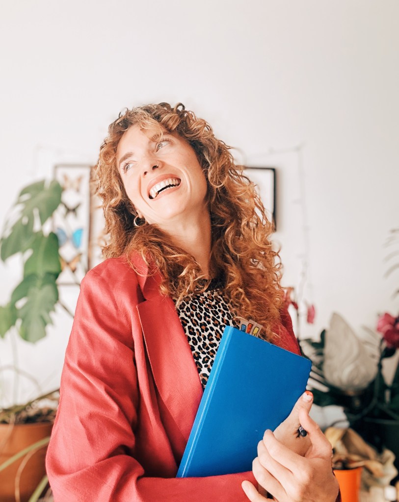 Idoia Rodriguez Mondragon avec cahier